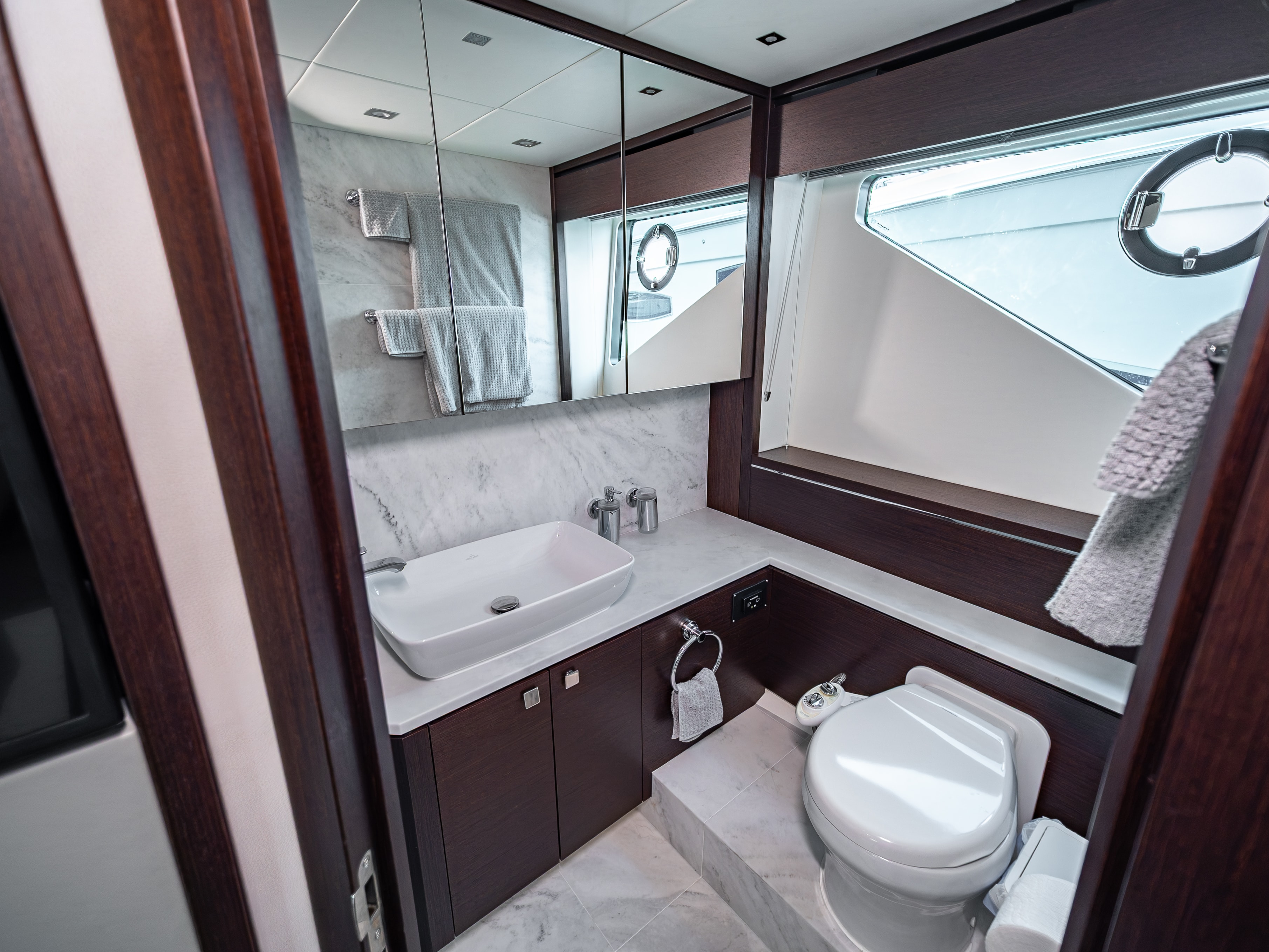 Sunseeker Predator Power Trip photo 15