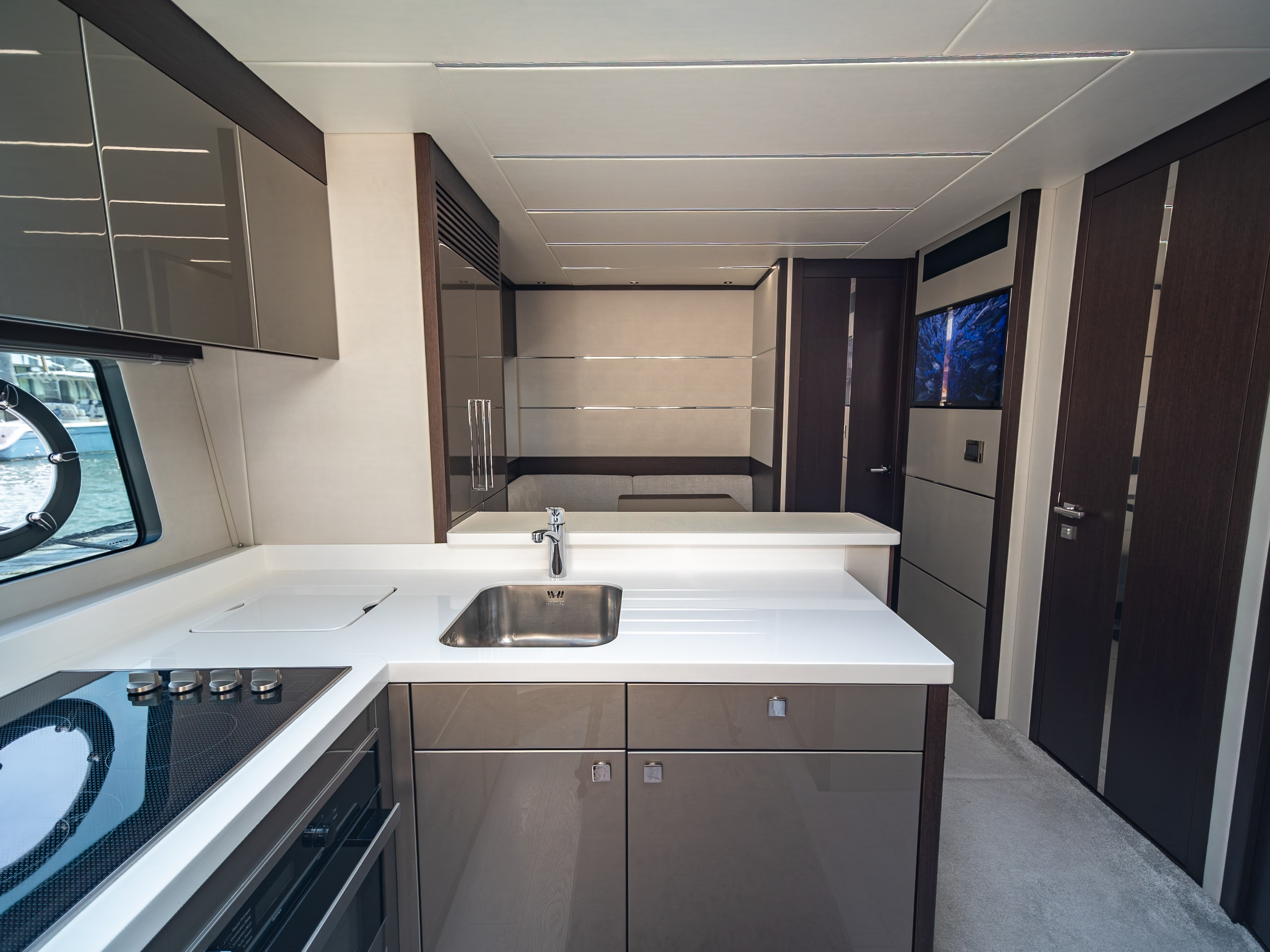 Sunseeker Predator Power Trip photo 17