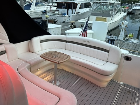 Sea Ray Sundancer stern view